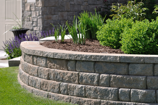 Curved wall retaining wall